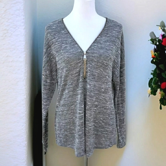 Corvia Stylish Gray V-Neck Long Sleeve Top with Zipper Detail Sz Medium - Picture 1 of 7